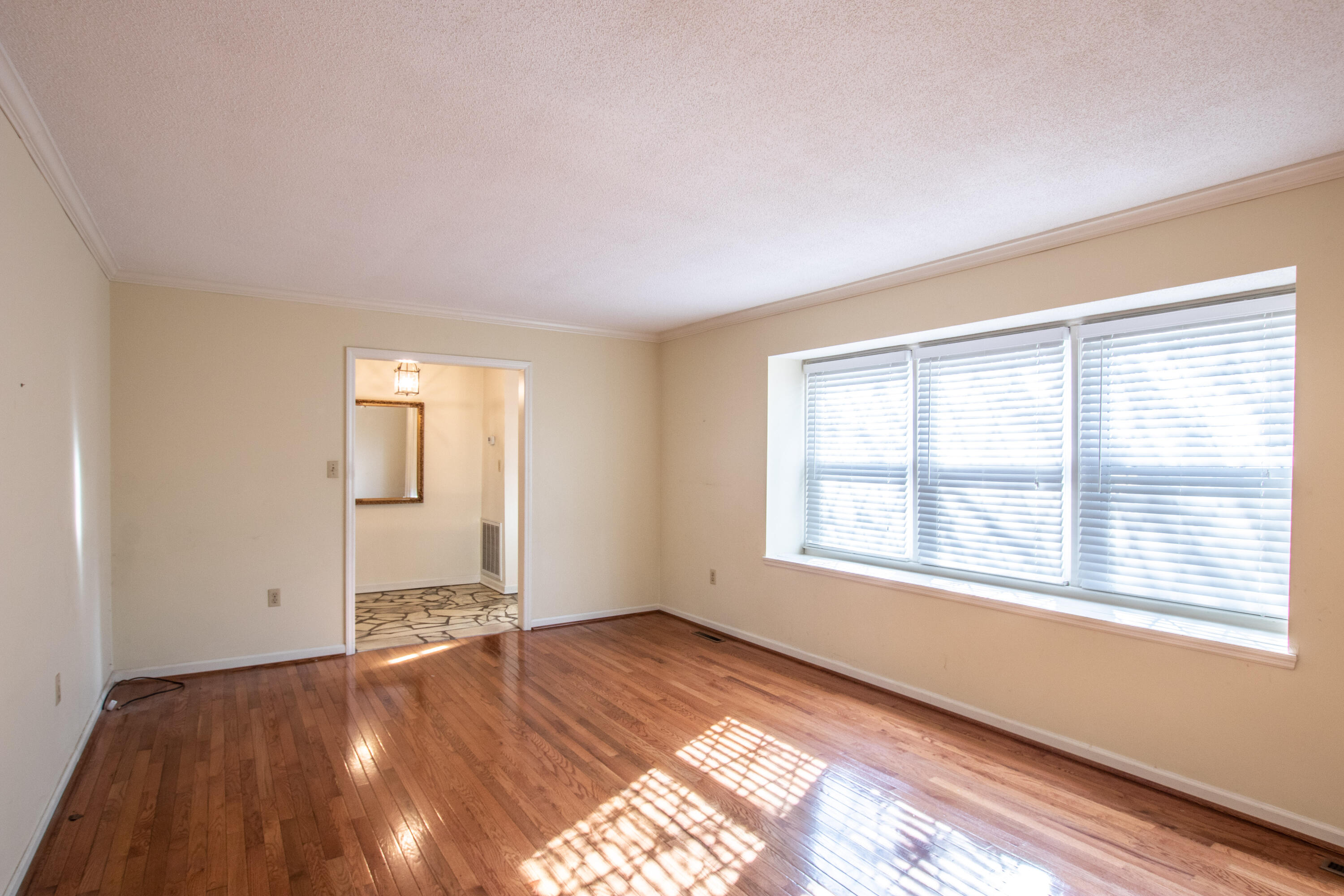 31 Stone Drive Bristol, TN 37620 - Photo 20 of 37 Stone-22