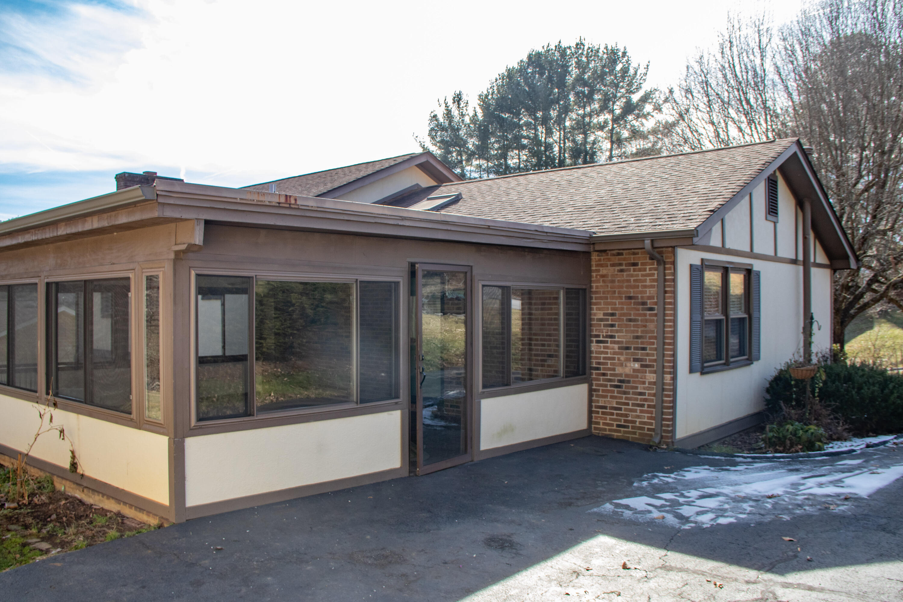 31 Stone Drive Bristol, TN 37620 - Photo 6 of 37 Stone-6