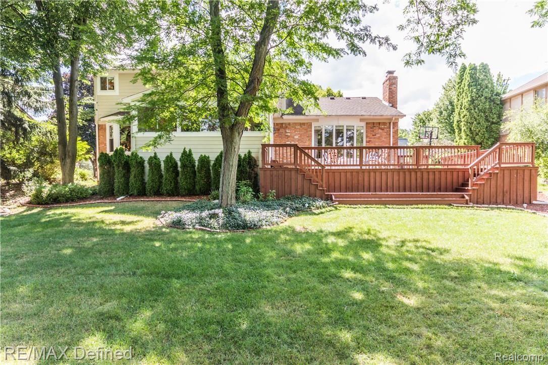 1514 Lomas Verdes Rochester, MI 48306 - Photo 15 of 57 1514 Lomas Verdes-48.jpg