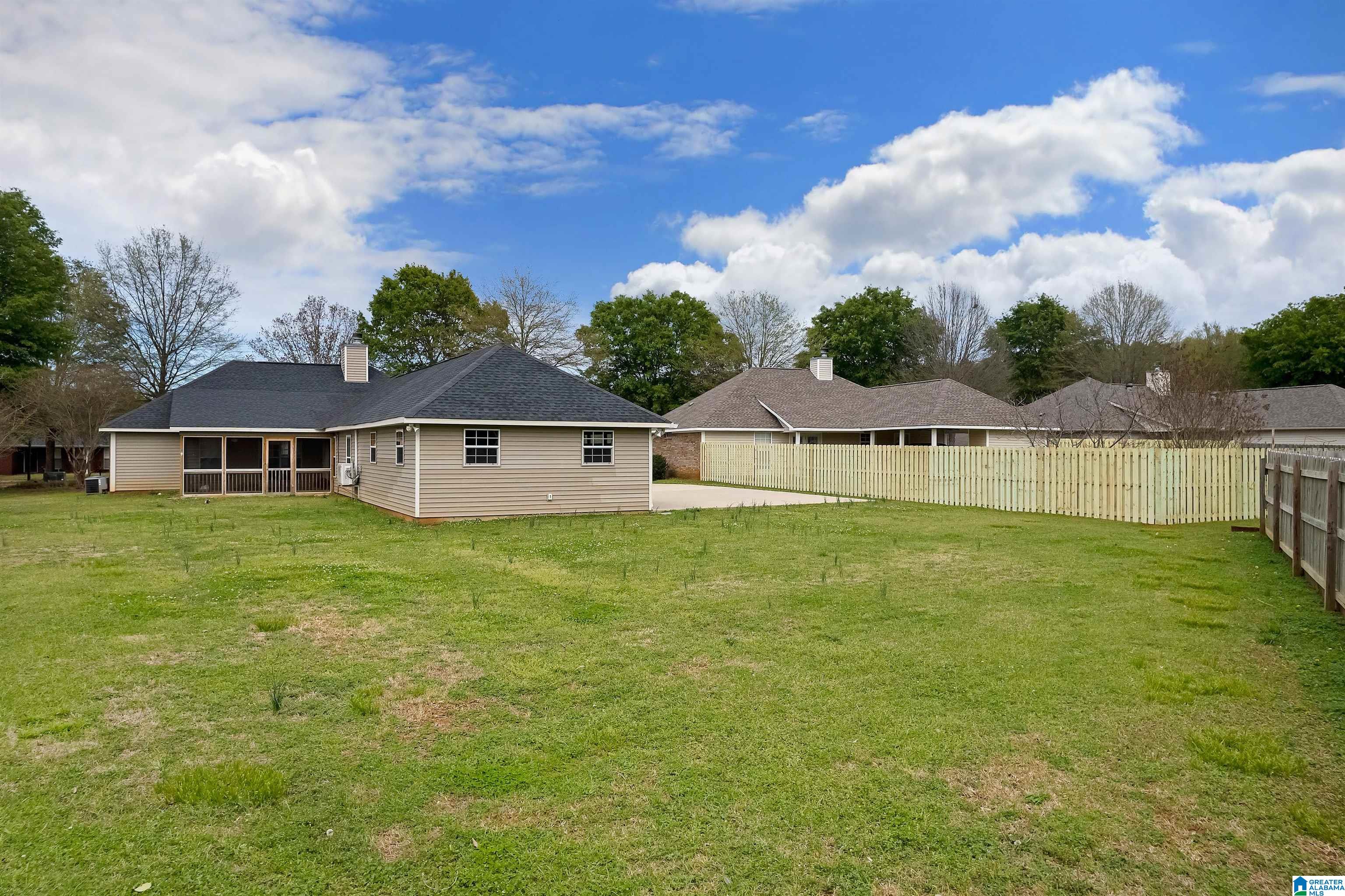 114 Horseshoe Circle Alabaster, AL 35007 - Photo 37 of 44