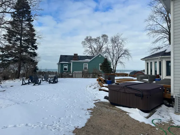 $6,000 | 16 Cedar Trail, Ogden Dunes, IN 46368