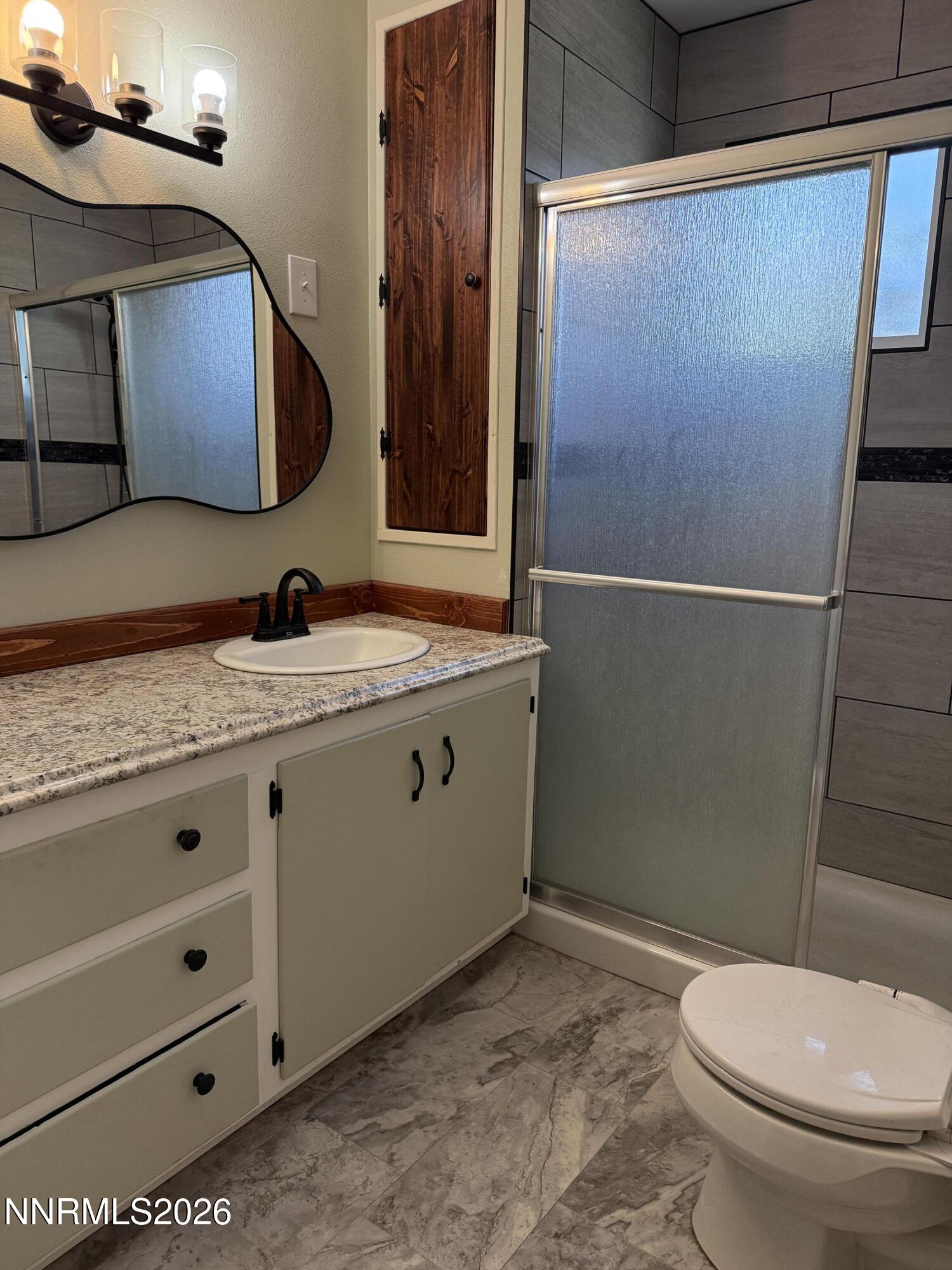 513 South Main Street Yerington, NV 89447 - Photo 10 of 32 Bathroom