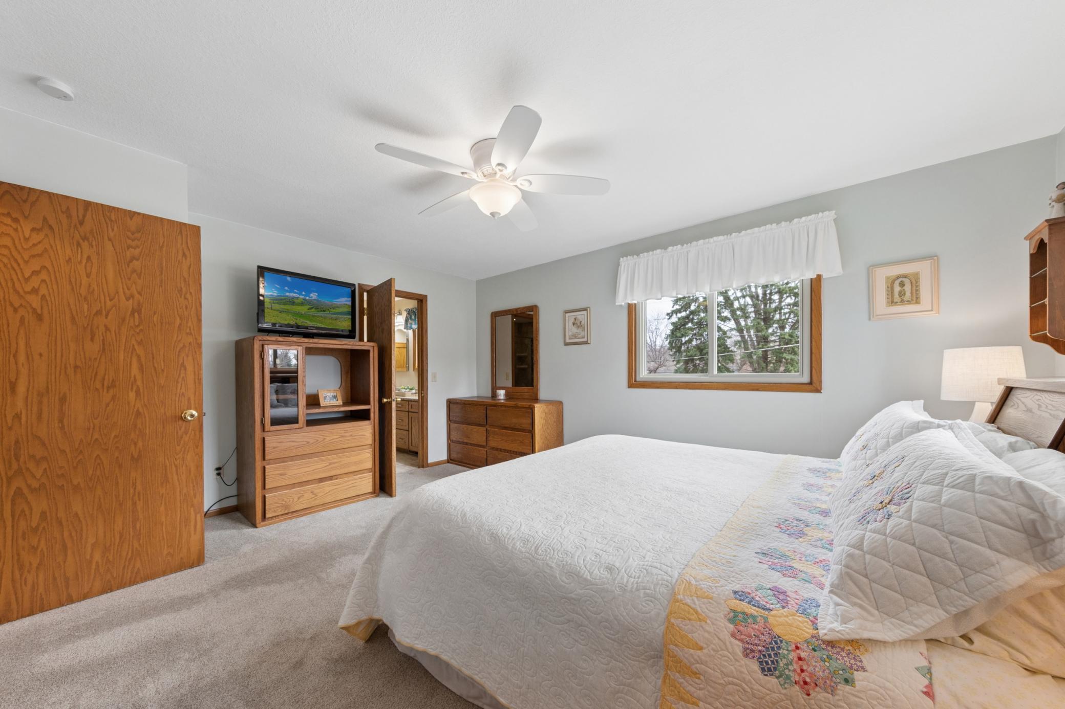 1197 Jackson Street Shakopee, MN 55379 - Photo 15 of 38