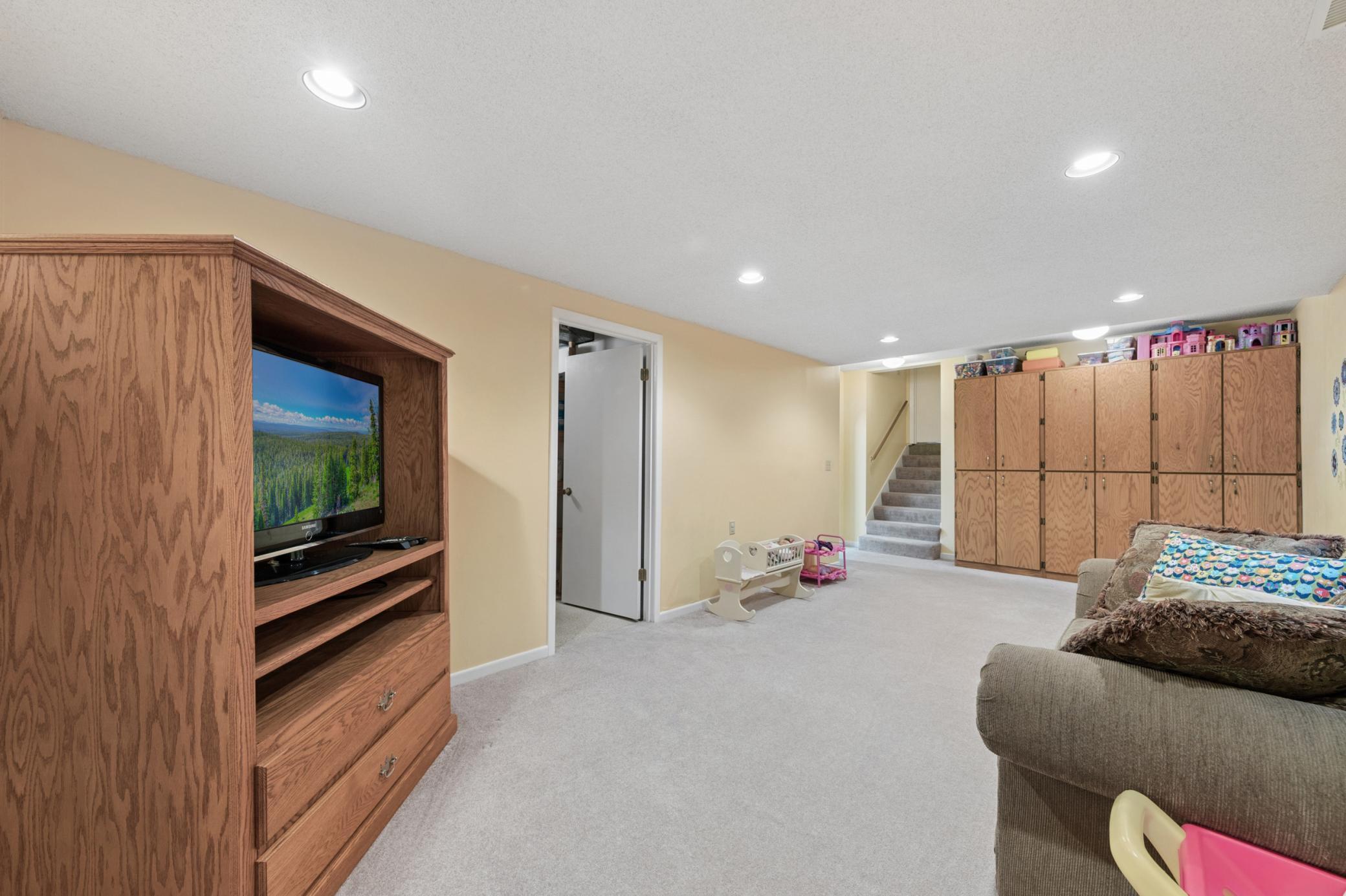 1197 Jackson Street Shakopee, MN 55379 - Photo 21 of 38