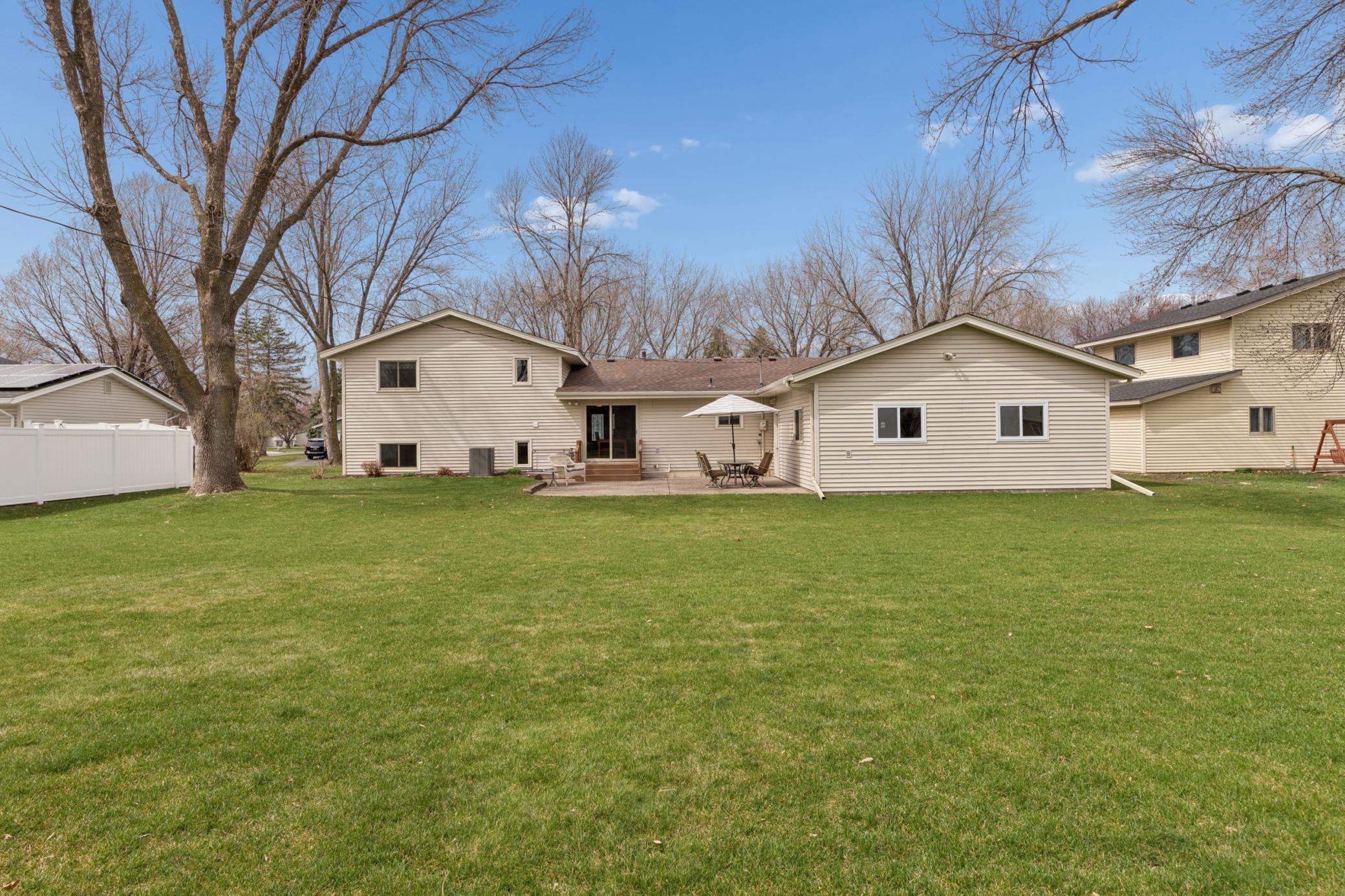 1197 Jackson Street Shakopee, MN 55379 - Photo 35 of 38