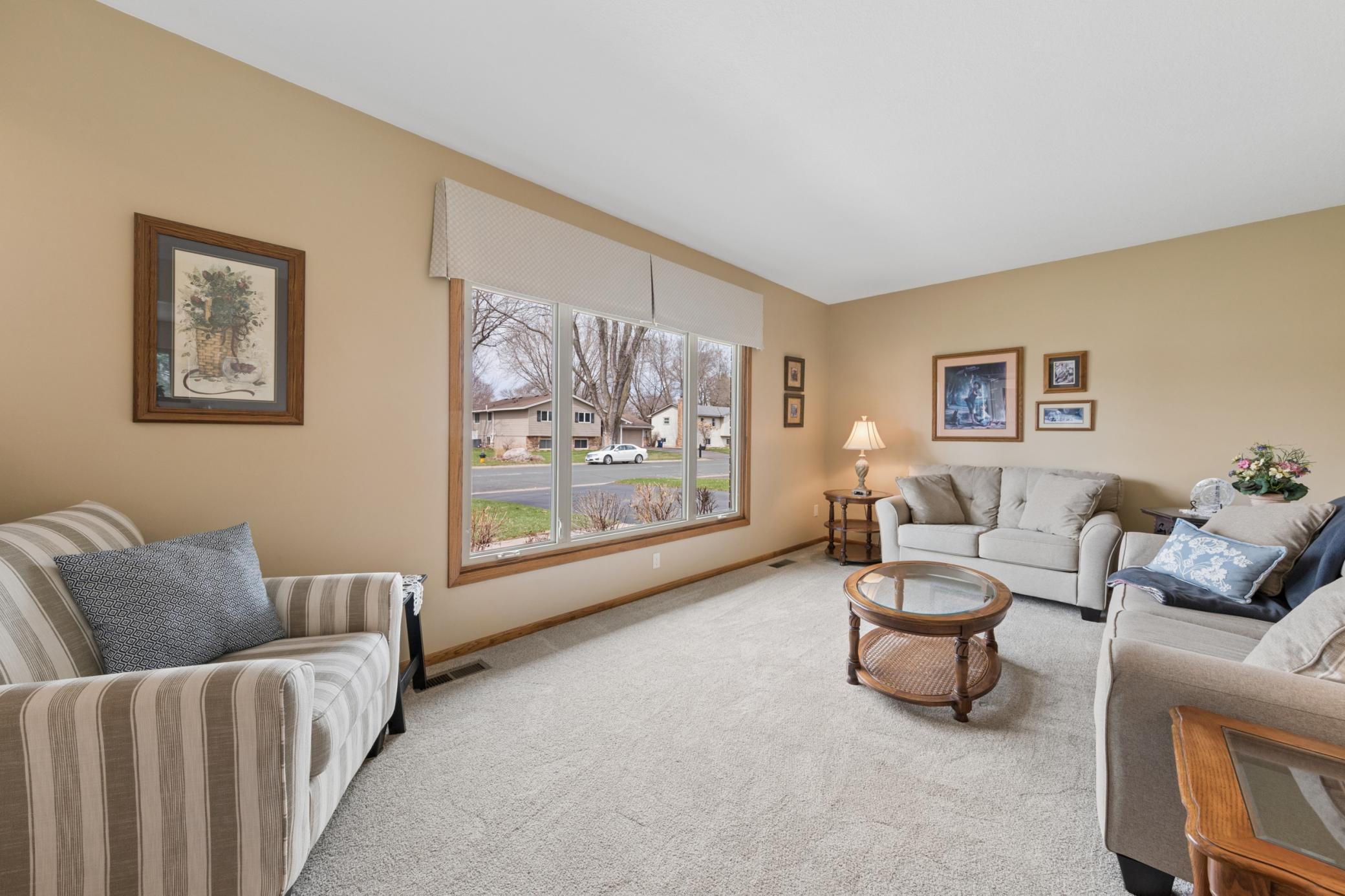 1197 Jackson Street Shakopee, MN 55379 - Photo 4 of 38