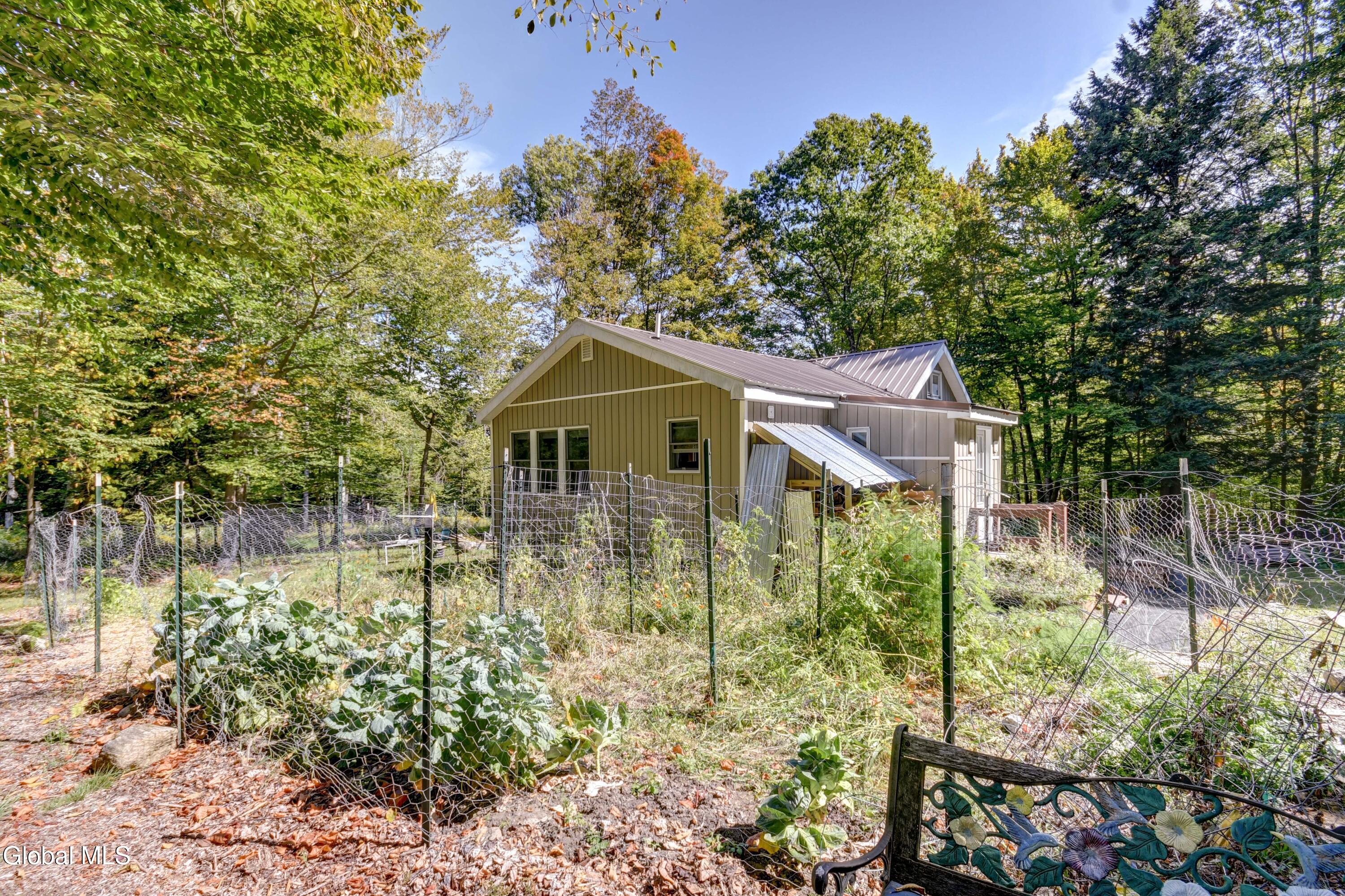 511 Dennie Road Mayfield, NY 12117 - Photo 9 of 42 511 Dennie Rd-9
