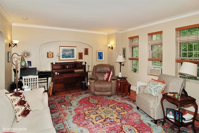 72 Pine Avenue, Unit 2B Riverside, IL 60546 - Photo 2 of 10 a living room with furniture and wooden floor