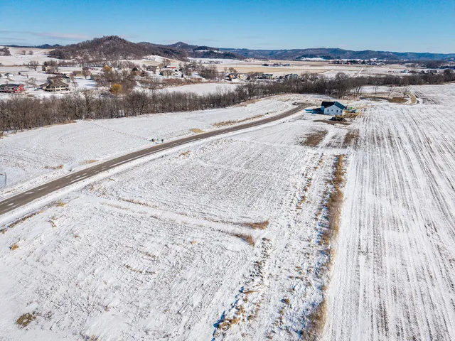 $100,000 | Lot 5 Twin Creeks Road, La Crosse, WI 54601