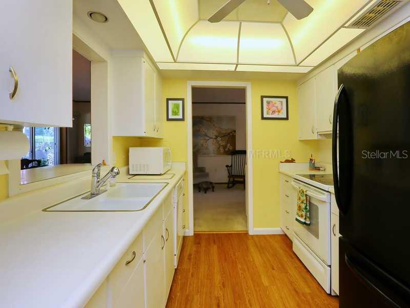 112 Hammock Road Anna Maria, FL 34216 - Photo 9 of 22 Kitchen