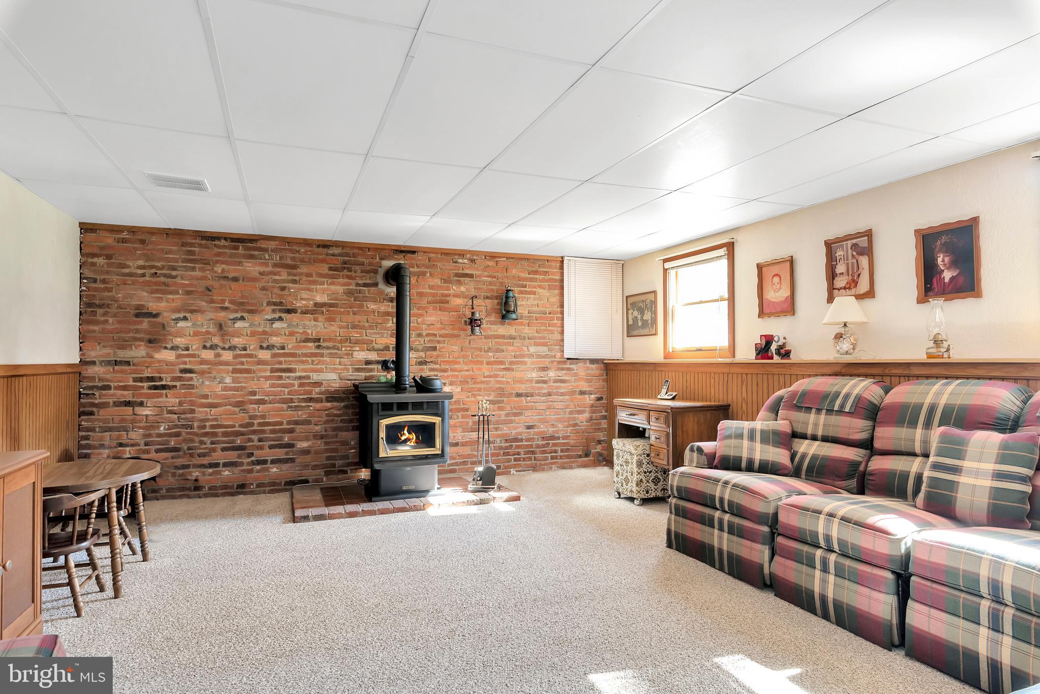 2050 Bayside Beach Road Pasadena, MD 21122 - Photo 25 of 40 Gallery Image 25