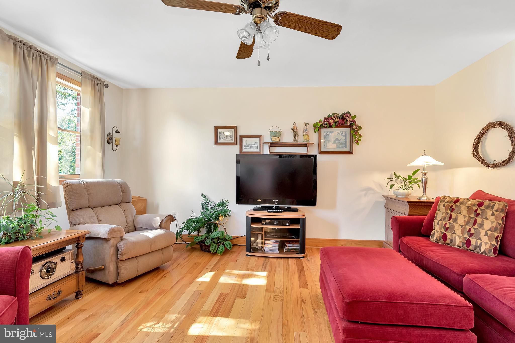 2050 Bayside Beach Road Pasadena, MD 21122 - Photo 8 of 40 Hardwood floors are gleaming