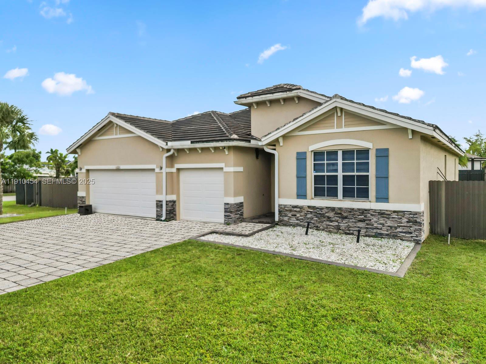 19006 Southwest 307th Street Homestead, FL 33030 - Photo 2 of 32