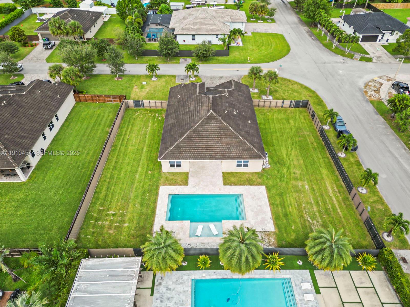 19006 Southwest 307th Street Homestead, FL 33030 - Photo 8 of 32