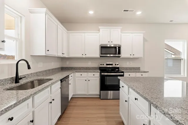 $377,900 | 3349 Yorkshire Drive, Gastonia, NC 28052