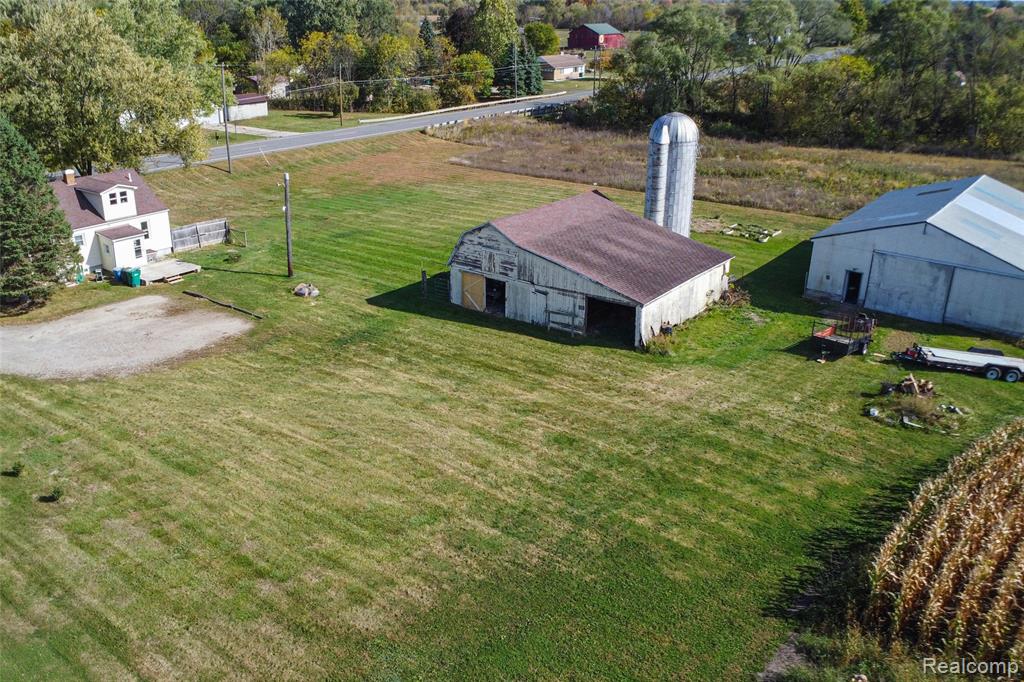 9710 Newburg Road Durand, MI 48429 - Photo 13 of 39 Gallery Image 13