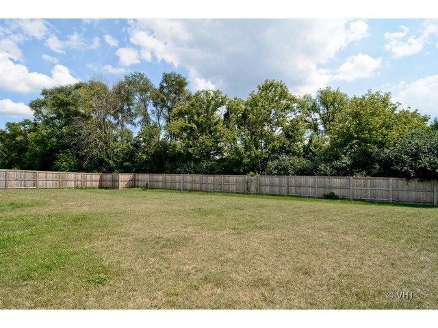 911 Oak Ridge Boulevard Elgin, IL 60120 - Photo 10 of 10