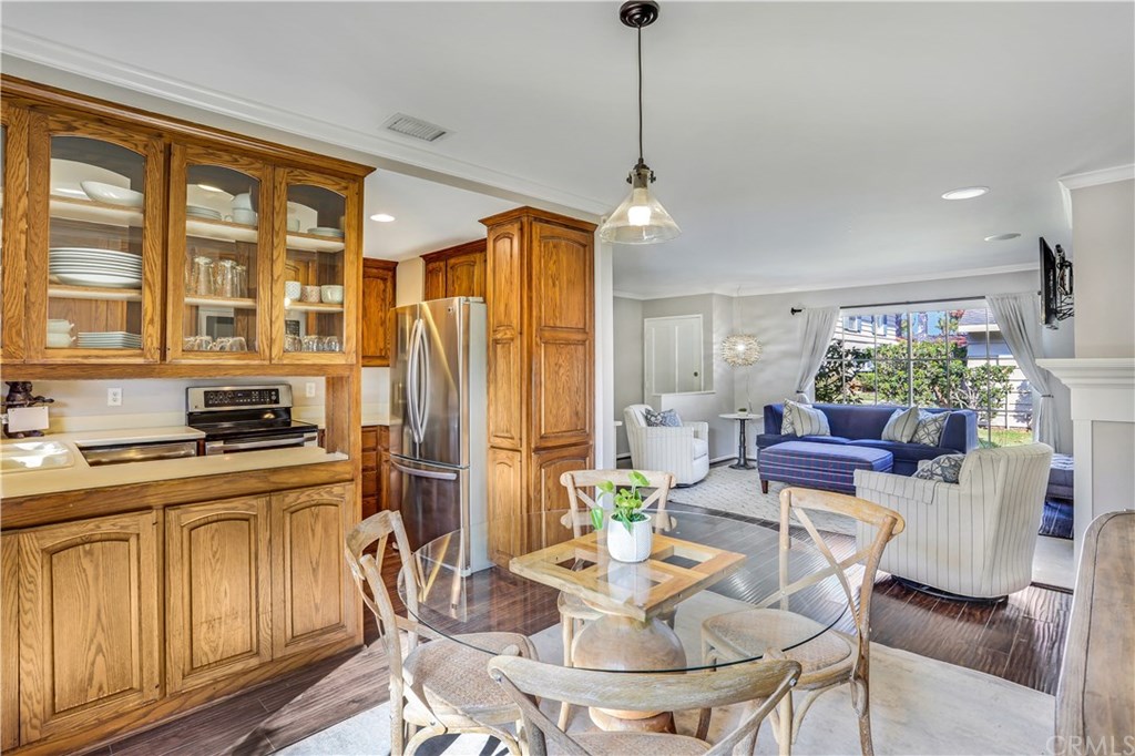 421 Gloucester Drive Costa Mesa, CA 92627 - Photo 9 of 30 Looking towards the front door from the dining room.