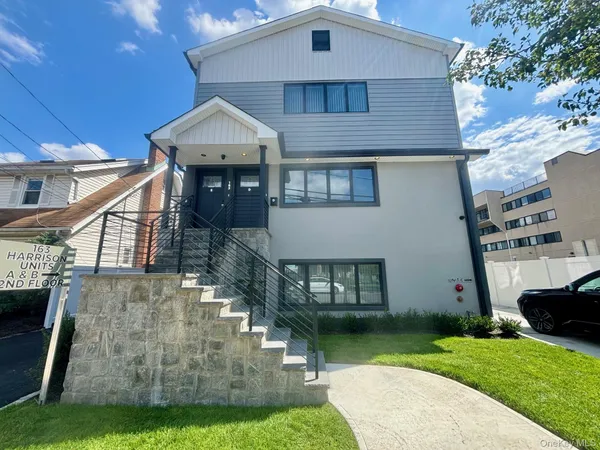$5,200 | 163 Harrison Avenue, Unit E, Mineola, NY 11501