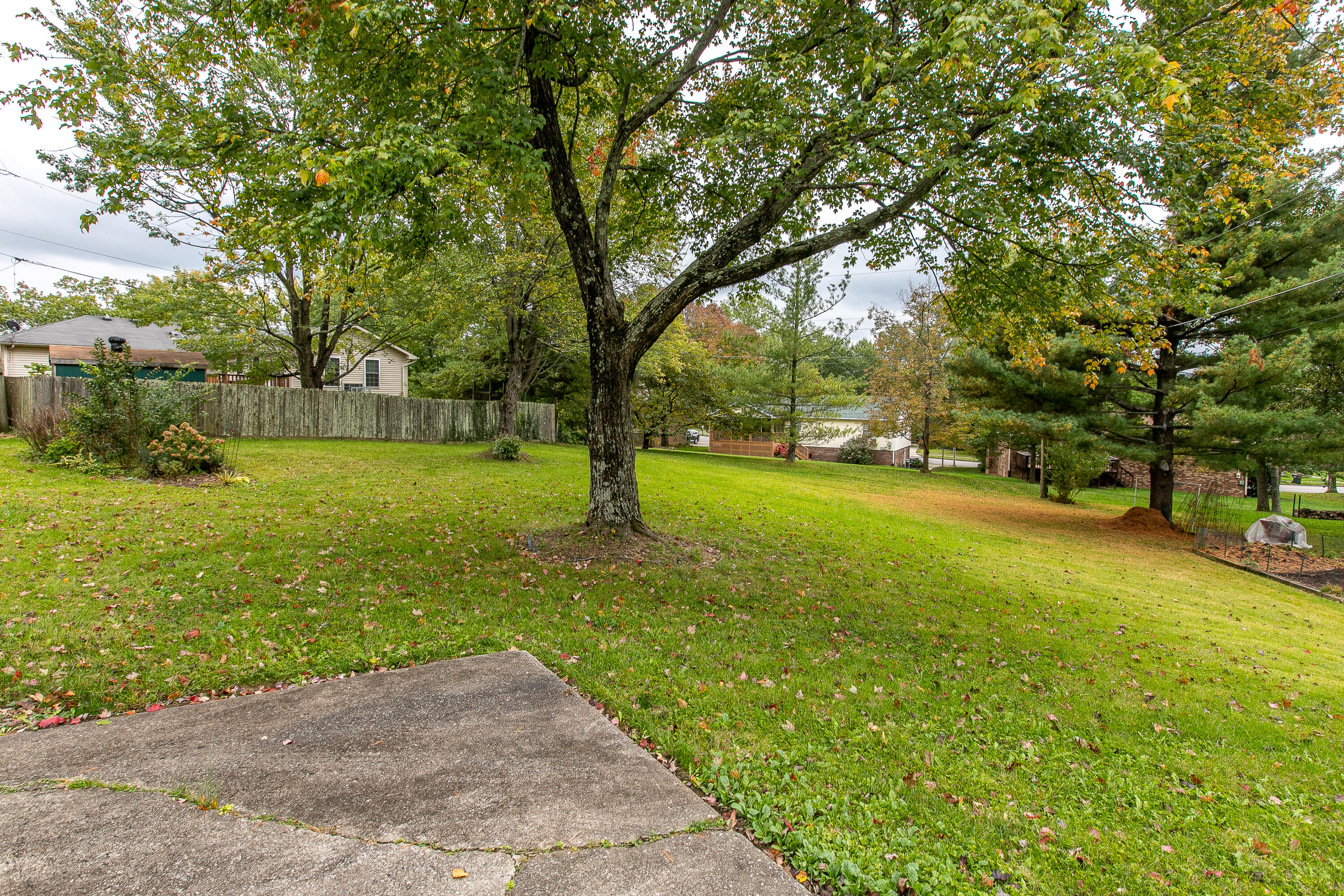 3381 Pepperhill Road Lexington, KY 40502 - Photo 48 of 55 2-15