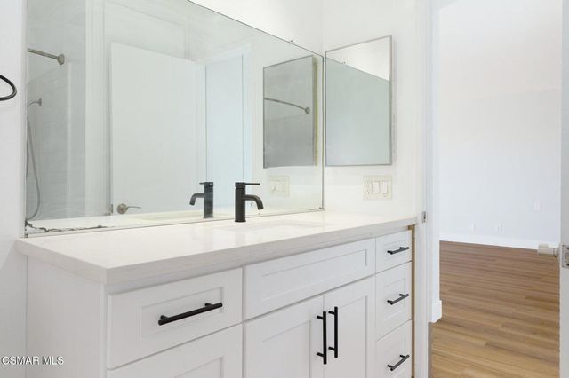 $3,895 | 8400 De Longpre Avenue, Unit 313, West Hollywood, CA 90069