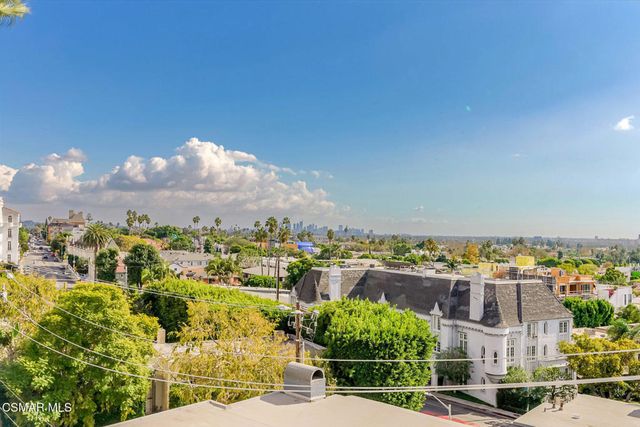 $3,895 | 8400 De Longpre Avenue, Unit 313, West Hollywood, CA 90069
