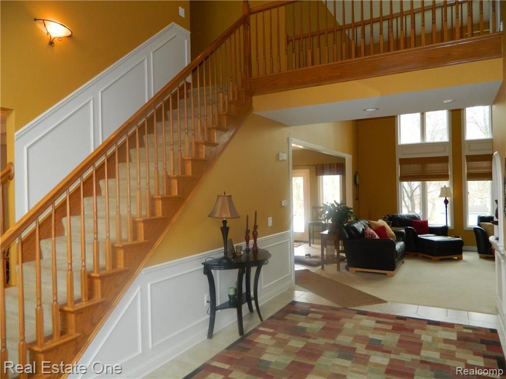 1053 Seville Road Rochester Hills, MI 48309 - Photo 18 of 66