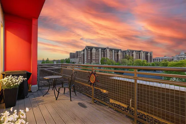 $499,900 | 1900 12th Avenue South, Unit 513, Nashville, TN 37203