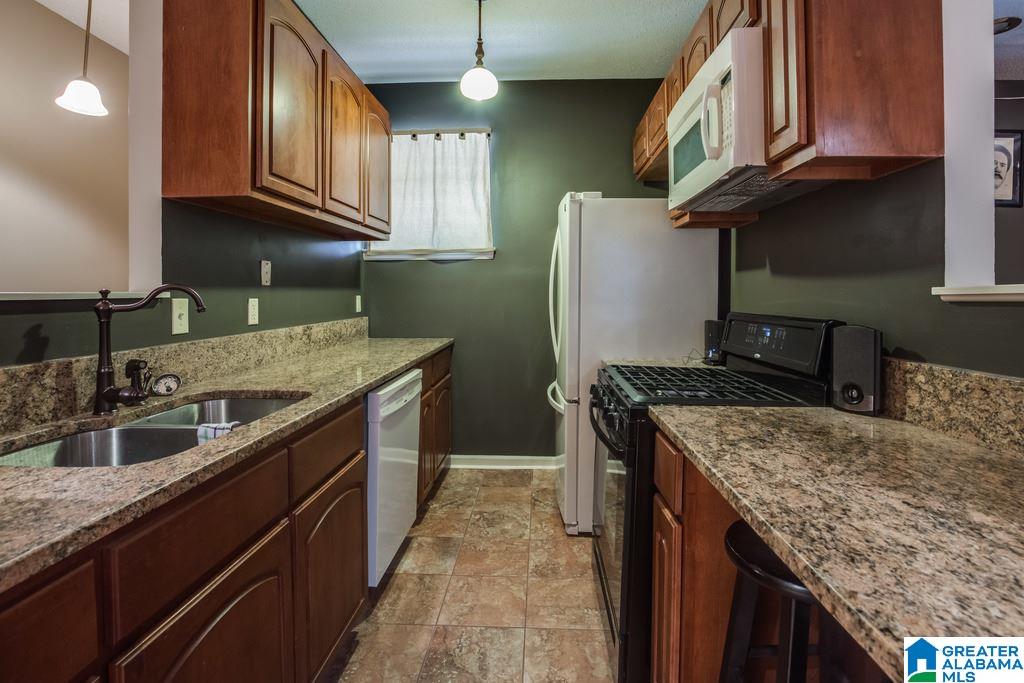 7504 White Oak Road Fairfield, AL 35064 - Photo 4 of 35