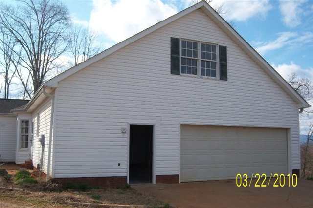 410 Keeler Bridge Road Marietta, SC 29661 - Photo 3 of 5 Gallery Image 3