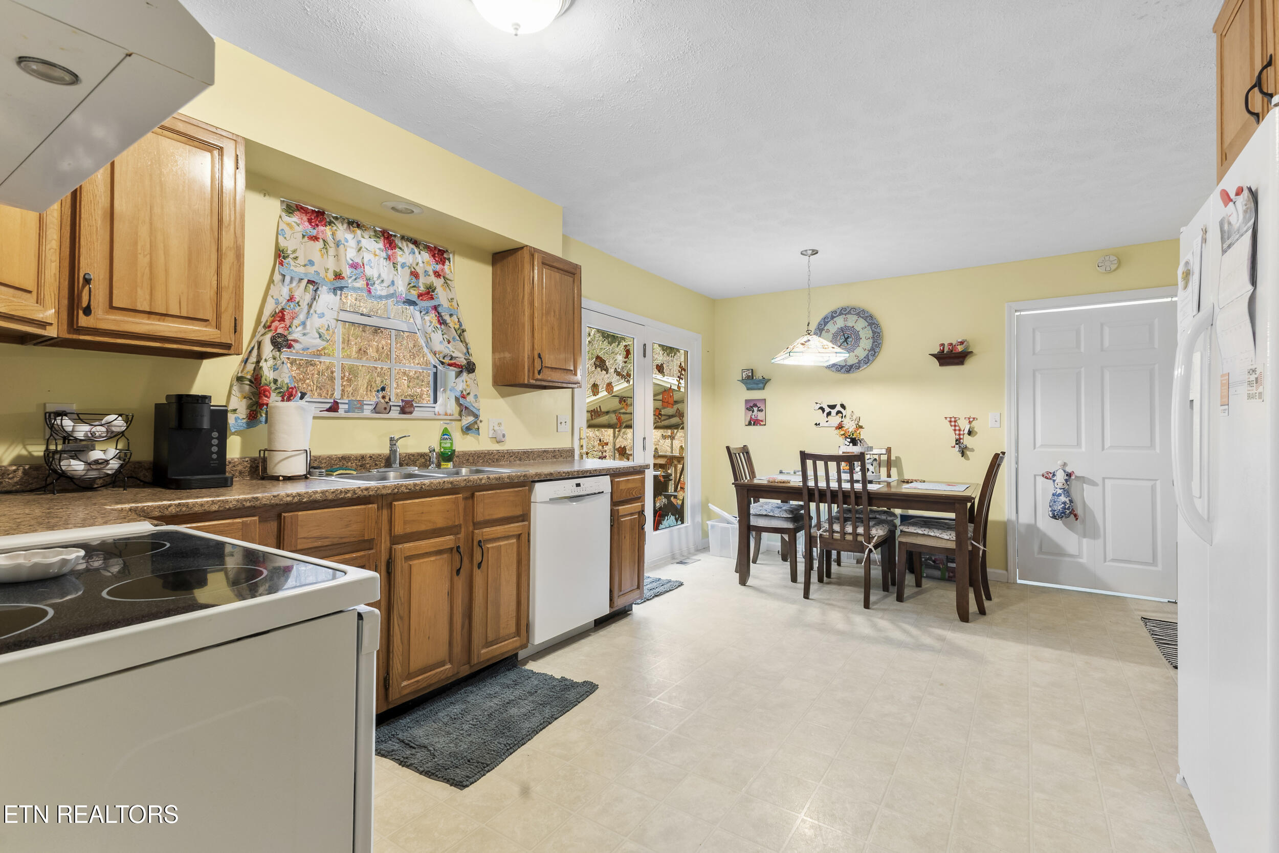 370 Vannoy Road Tazewell, TN 37879 - Photo 21 of 43 IMG_4214
