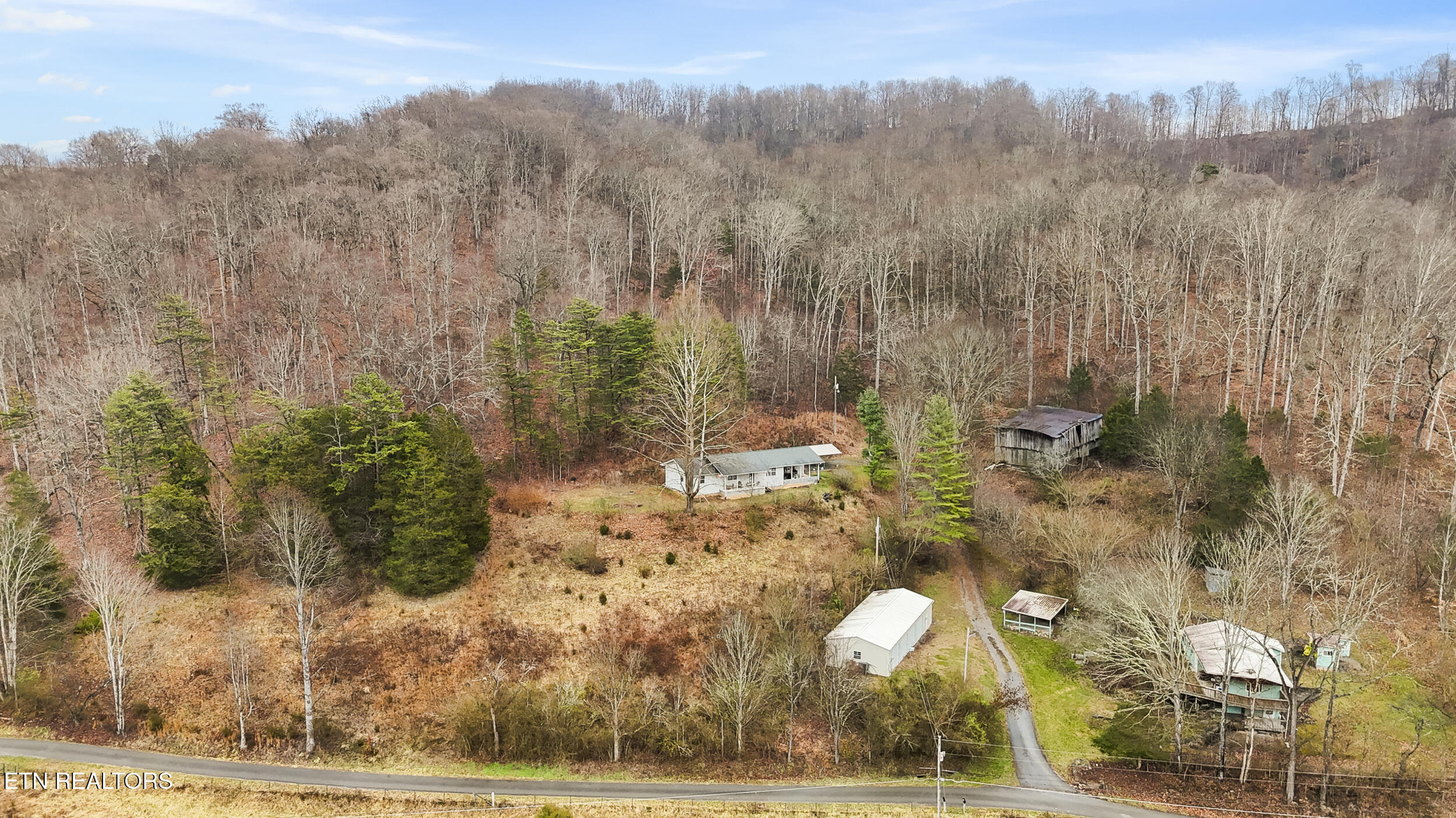 370 Vannoy Road Tazewell, TN 37879 - Photo 5 of 43 DJI_20260109102429_0711_D_1