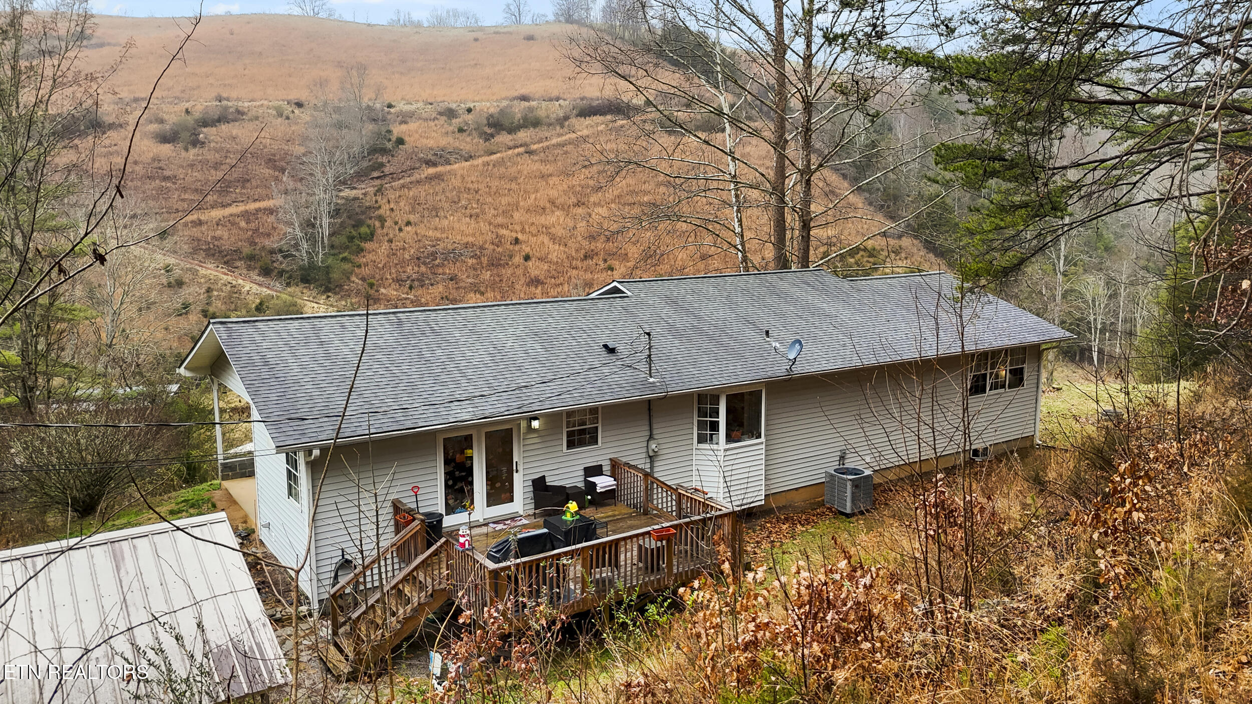 370 Vannoy Road Tazewell, TN 37879 - Photo 8 of 43 DJI_20260109102751_0732_D_1