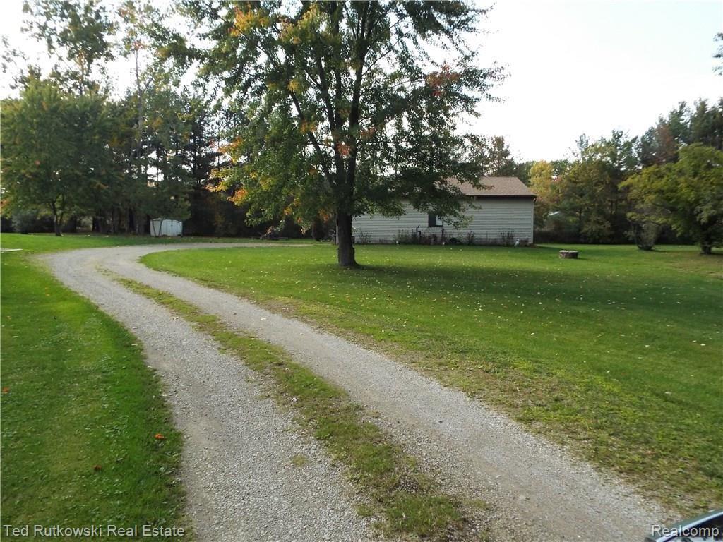 4435 Vincent Road North Street, MI 48049 - Photo 12 of 36 Winding Driveway
