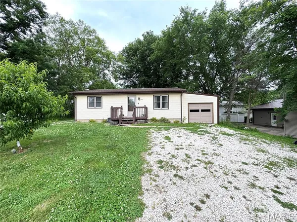 $143,000 | 902 Marks Road, Canton, MO 63435