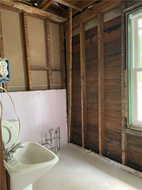 79 Thomas Street Woonsocket, RI 02895 - Photo 16 of 23 2nd floor bathroom