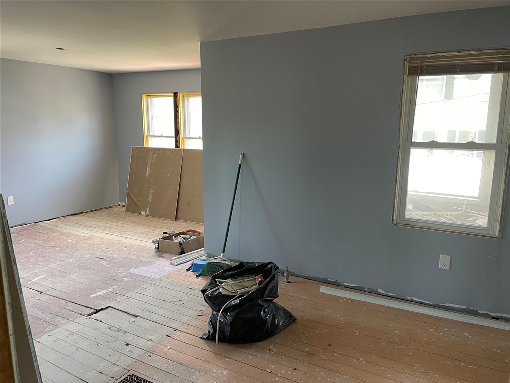 79 Thomas Street Woonsocket, RI 02895 - Photo 21 of 23 Gallery Image 21