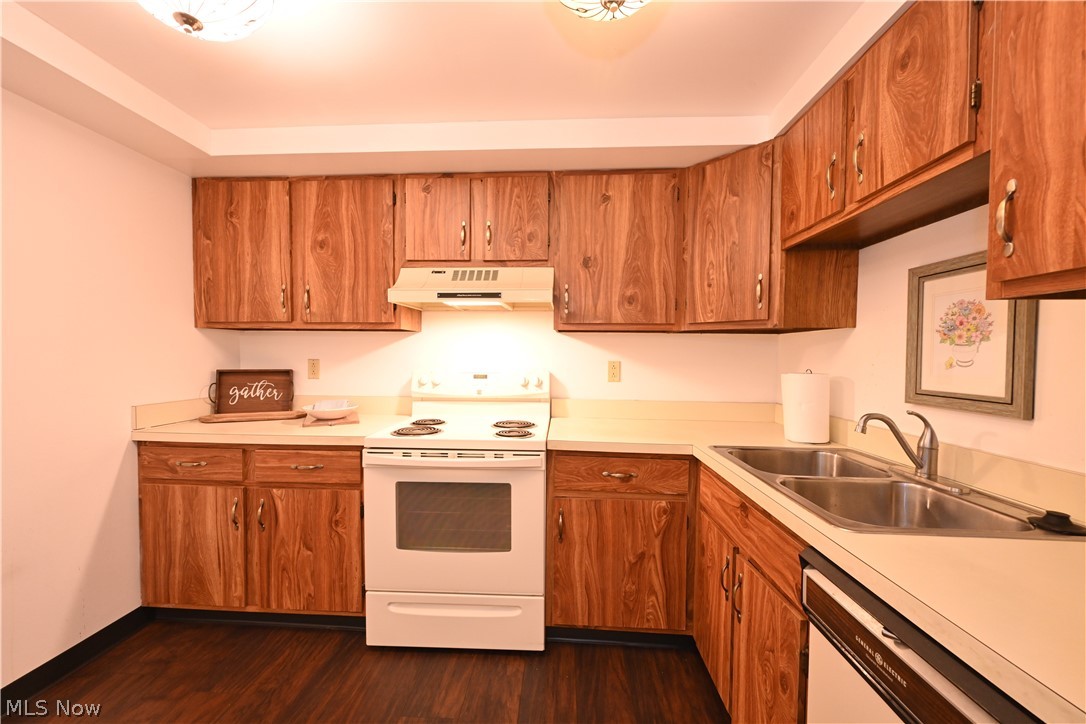 22972 Maple Ridge Road, Unit 105 North Olmsted, OH 44070 - Photo 11 of 22 Gallery Image 11