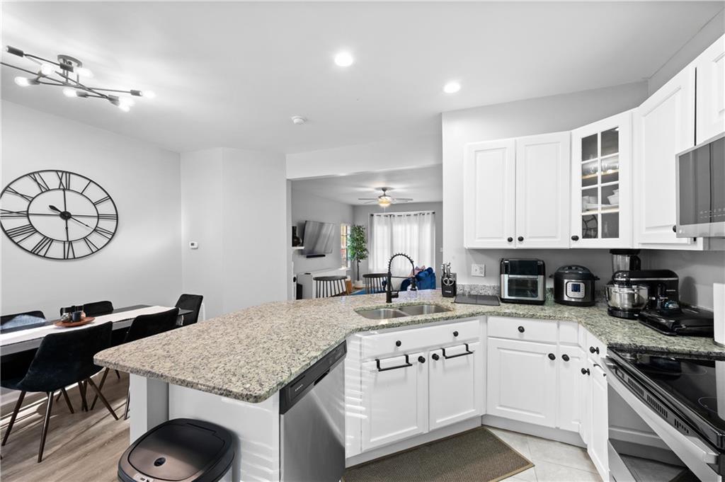 52 Hampton Drive Cartersville, GA 30121 - Photo 14 of 24