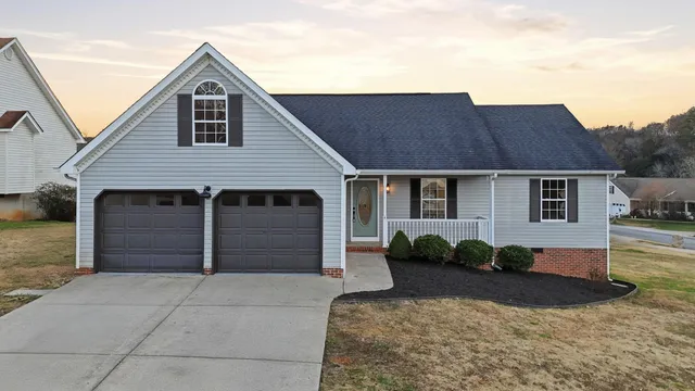 $355,900 | 401 Bluff View Drive, Ringgold, GA 30736