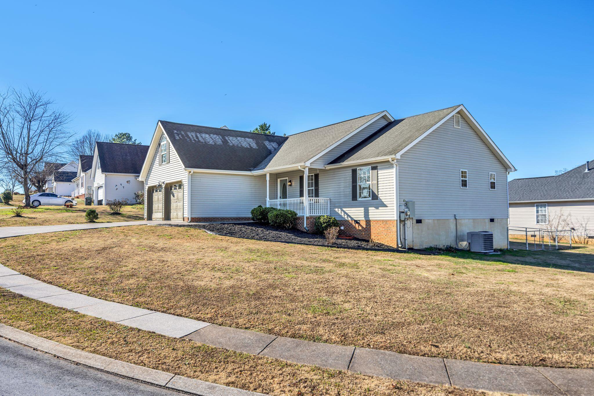 401 Bluff View Drive Ringgold, GA 30736 - Photo 3 of 42 rp2511281-1003