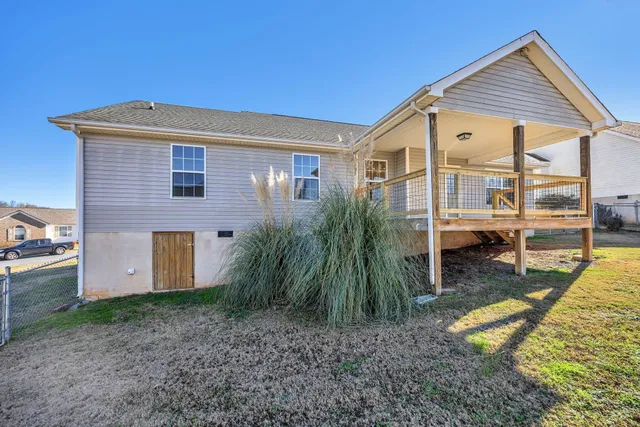 $355,900 | 401 Bluff View Drive, Ringgold, GA 30736