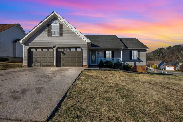 $355,900 | 401 Bluff View Drive, Ringgold, GA 30736