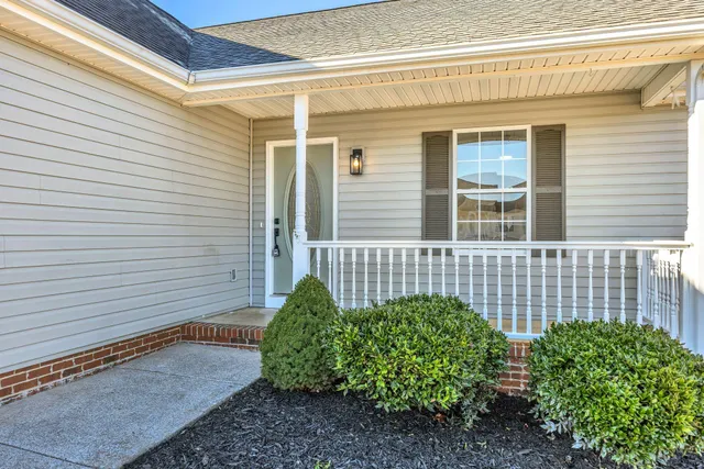 $355,900 | 401 Bluff View Drive, Ringgold, GA 30736