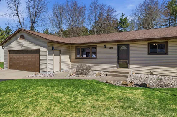 $365,000 | 630 Bobs Drive, Plover, WI 54467