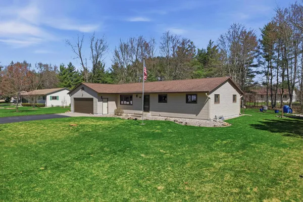 $365,000 | 630 Bobs Drive, Plover, WI 54467