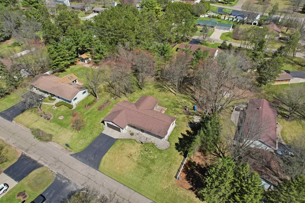 $365,000 | 630 Bobs Drive, Plover, WI 54467
