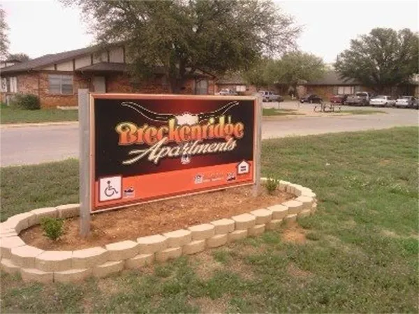 $615 | 137 Shirley Courts, Breckenridge, TX 76424