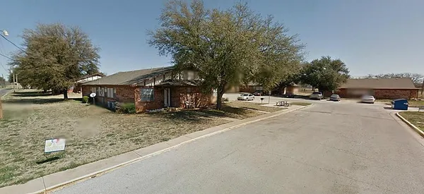 $615 | 137 Shirley Courts, Breckenridge, TX 76424