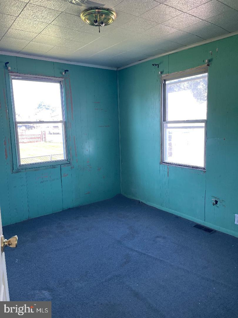 403 Cedar Hill Road Brooklyn, MD 21225 - Photo 9 of 13